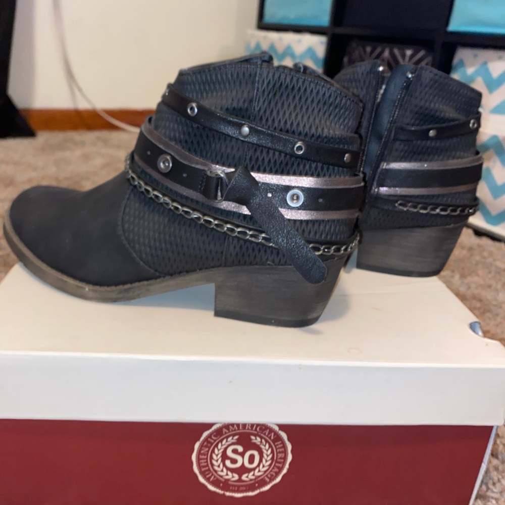 Black Booties with foe chains